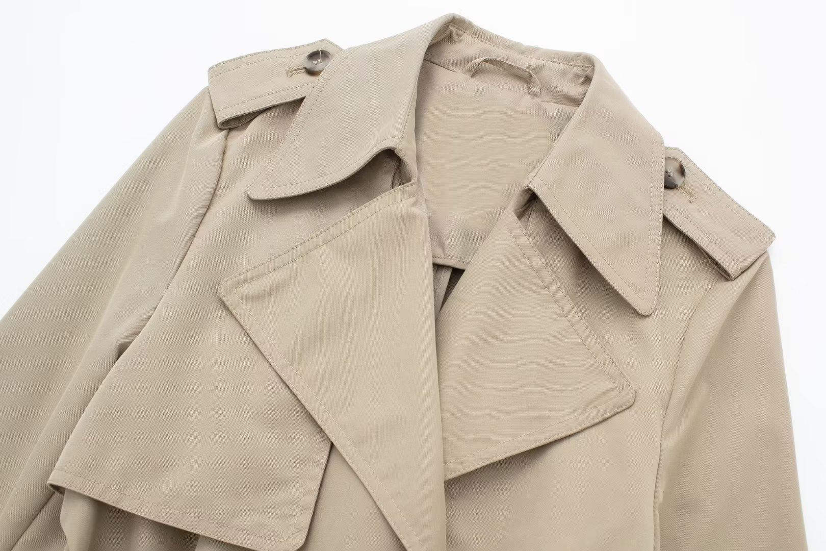 Klassischer Trenchcoat in elegantem Beige