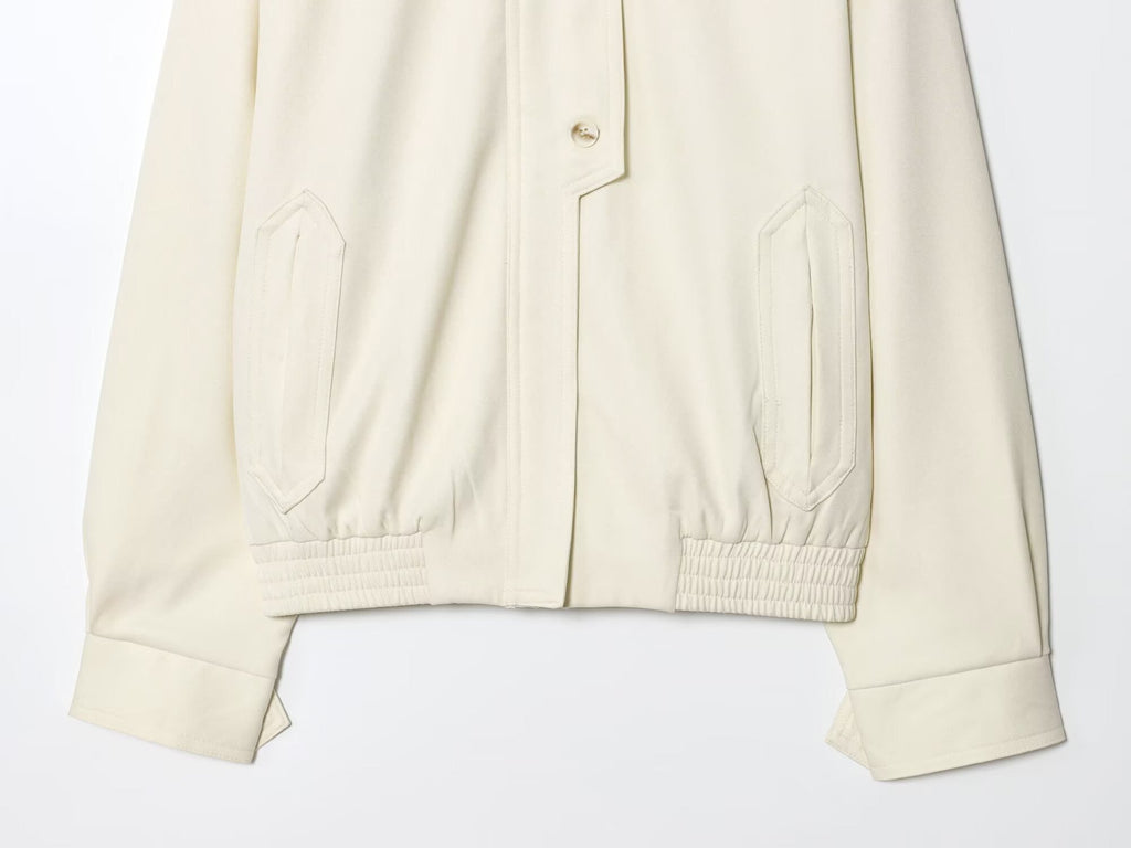 Set aus Jacke und lockerer Hose