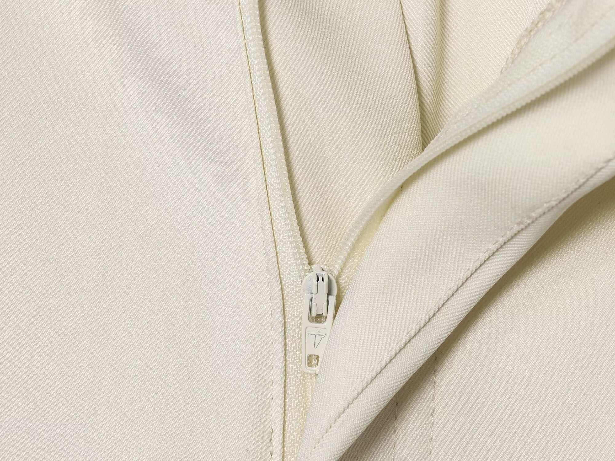 Set aus Jacke und lockerer Hose