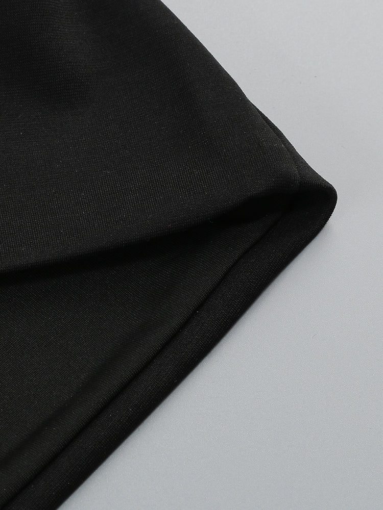 Funkelndes Abendkleid mit Kontrastfarben