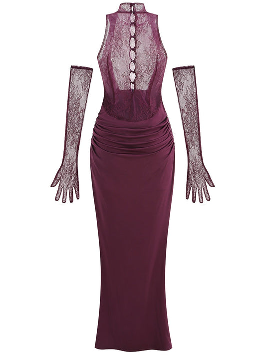 Abendkleid mit Rollkragen und Handschuhen